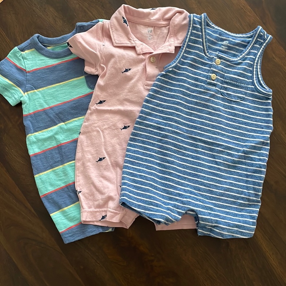 Gap baby romper bundle